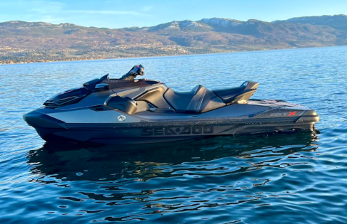 yacht rental kelowna